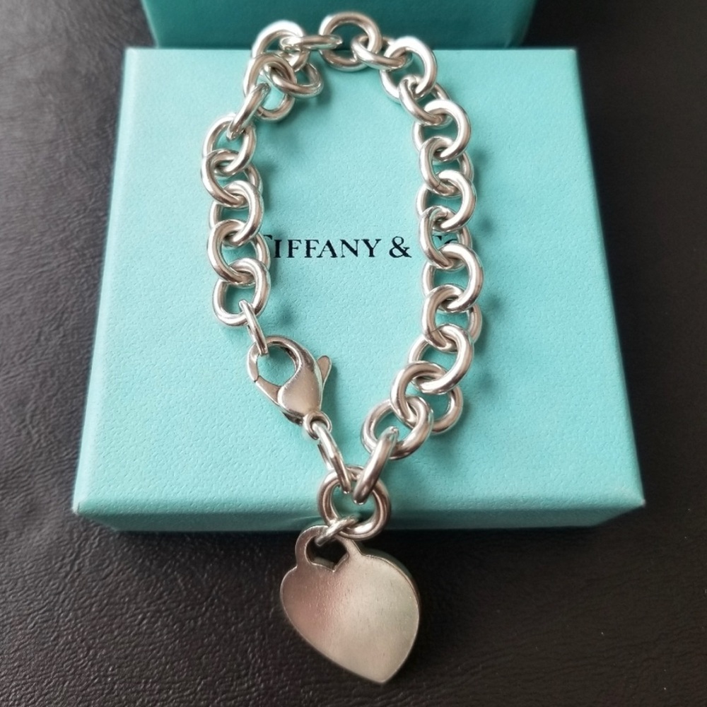 Tiffany & Co. Heart tag chain baracelet